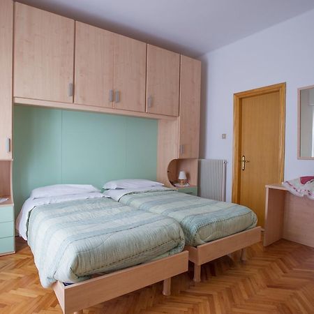 Albergo Italia Molveno Exterior foto
